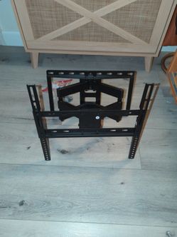 Full Motion TV Wall Mount Bracket