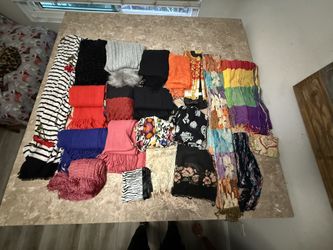 Scarf Lot- 21 Pc Assorted Brands Alpaca New York & Company Sequin Special Event 