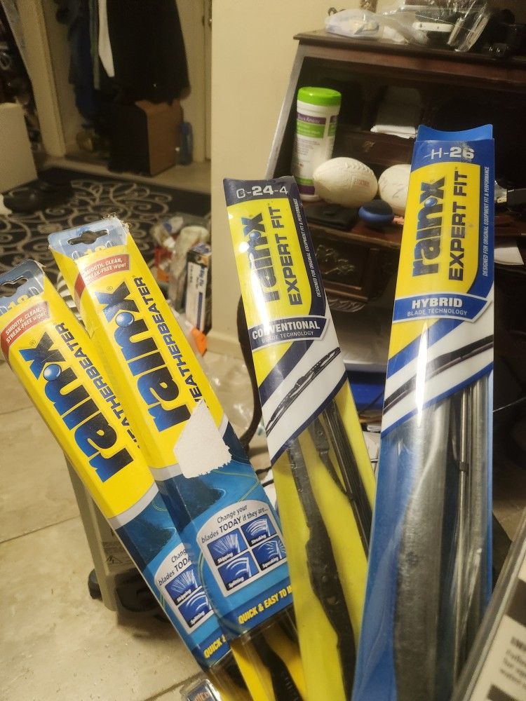 Windshield Wiper Blades NEW