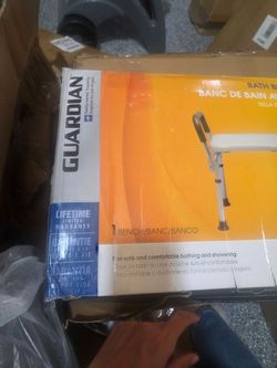 Guardian Bath Bench with Arm Support