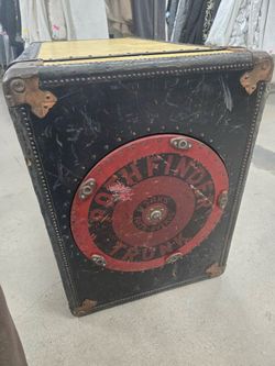 path finder trunk from 1930