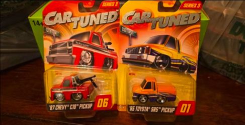 Car Tuned Series 3 Die-Cast Pickup Trucks Set of 2
