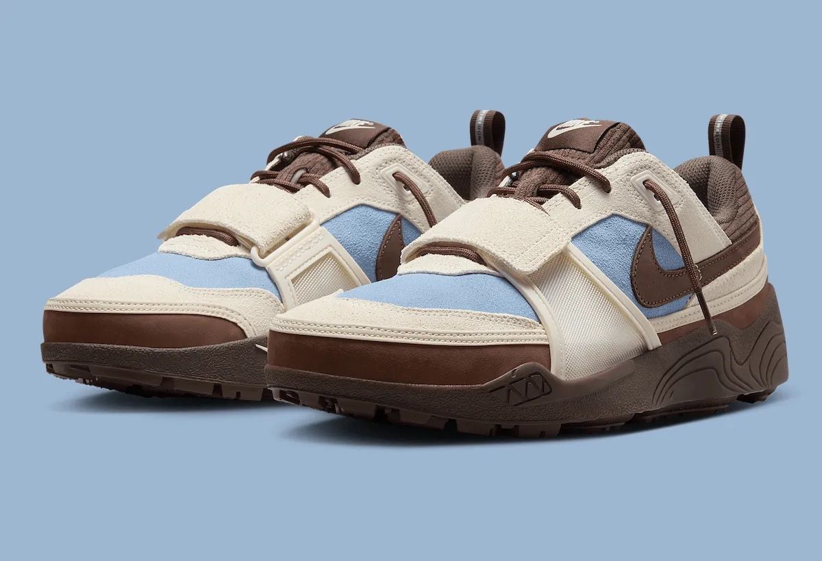 Nike Travis Scott x Zoom Field Jaxx 'Leche Blue' (size 5 men / 6.5 women) • HQ3072-400