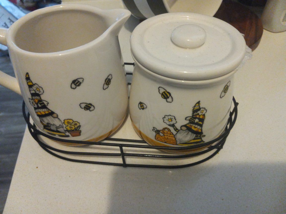 Brand New Sugar And Creamer Set With Metal Holder With Gnomes On It And Be He's Absolutely Adorable For A Coffee Bar Or Just Sit Sit Next To Your Coff