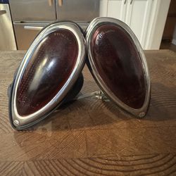 Teardrop taillights