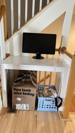 White Wooden Desk