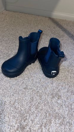 Bearpaw rain boots