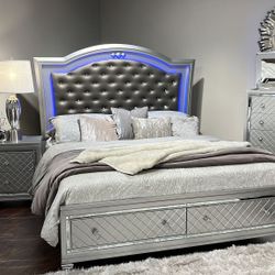 Leesa Silver California King Platform Bed With Footboard Storage
Homelegance$10 Down Payment And Financing Available
