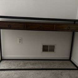 Table/credenza
