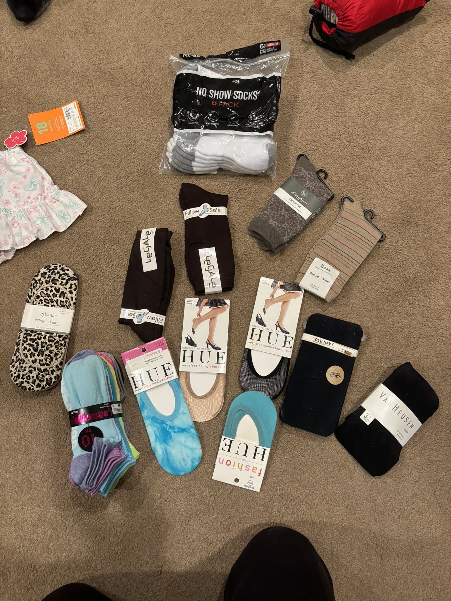 New Women’s Sock Lot