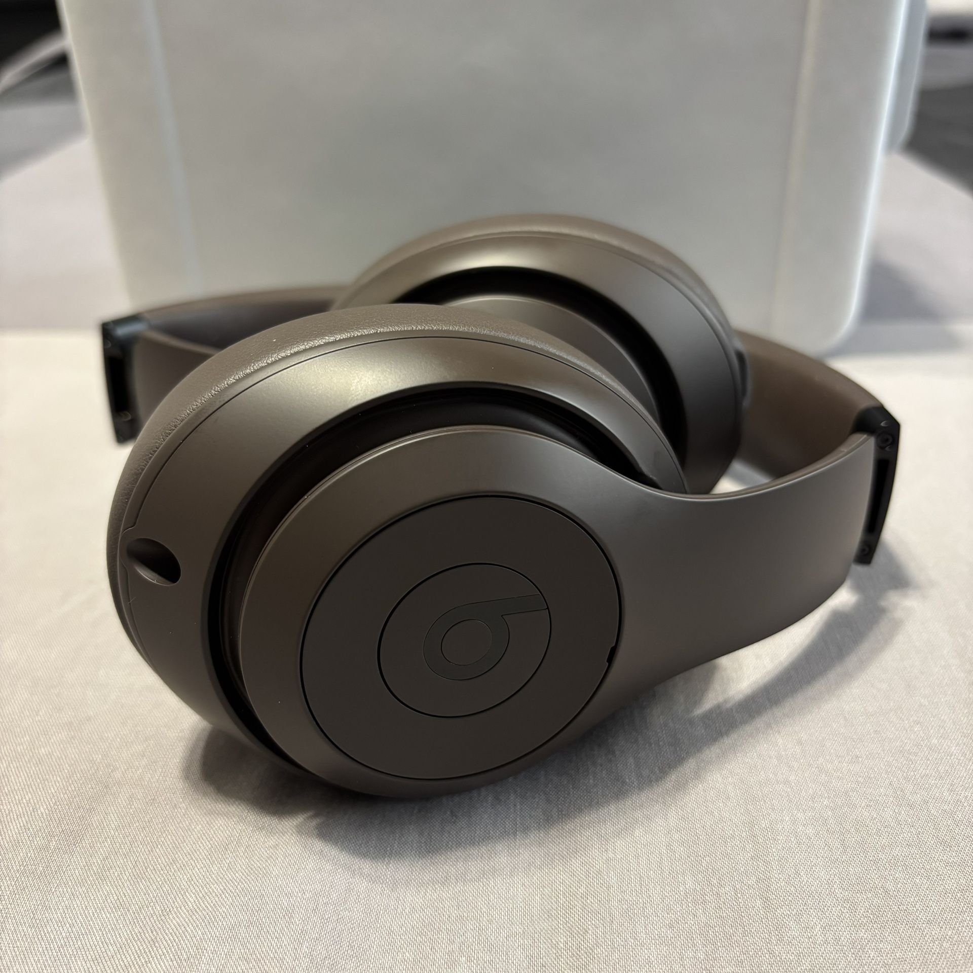 Beats Studio Pro 