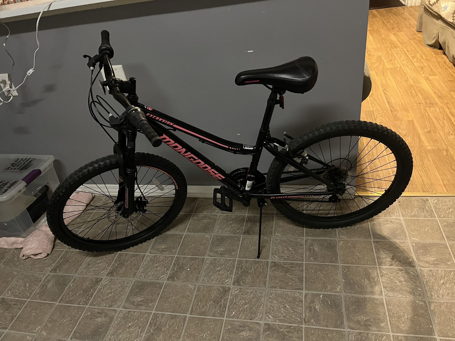 Women’s Mongoose Bike Pink Black