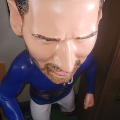 Messi Statue 
