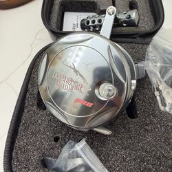 Jigging Master Monster Game PE8 Fishing Reel
