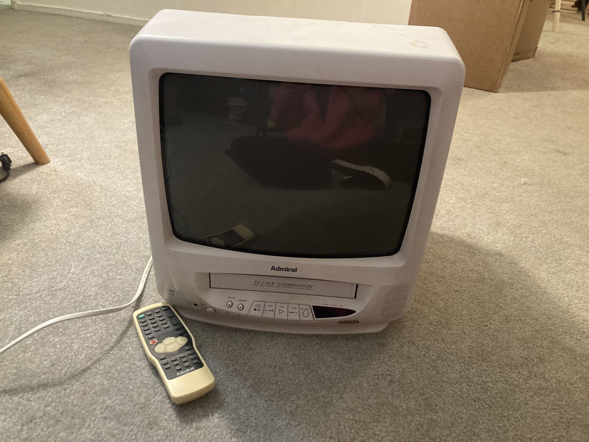 Retro Gaming CRT TV With VHS player (13 In)