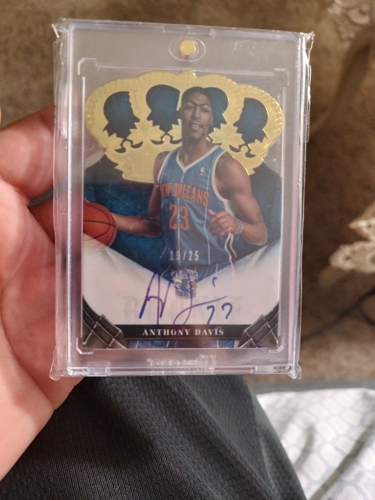 2012 Preferred Crown Royale Anthony Davis Rookie Auto /25