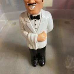 Unique Salt Or Pepper Shaker  Good Condition Asking $12. Obo