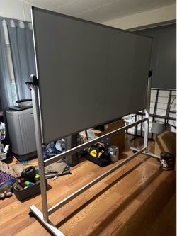 Rolling Whiteboard – Mint Condition 48” x 36”