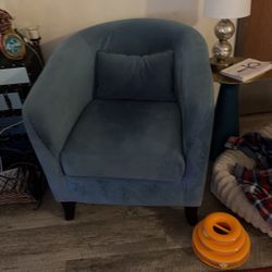 Two Turquoise Chair With Pillows