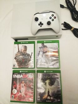 XBOX ONE S LIKE NEW