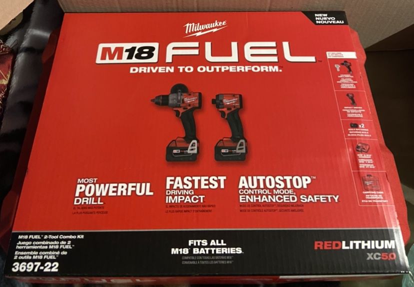 Milwaukee M18 FUEL  Hammer Drill and Impact Driver Combo Kit (2-Tool) with 2 Batteries