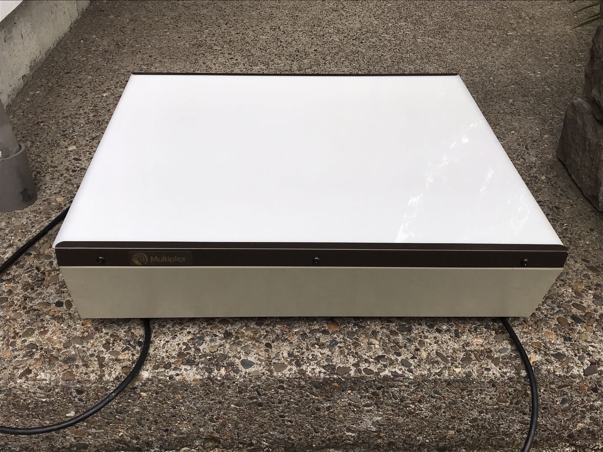 Multiplex Light Box