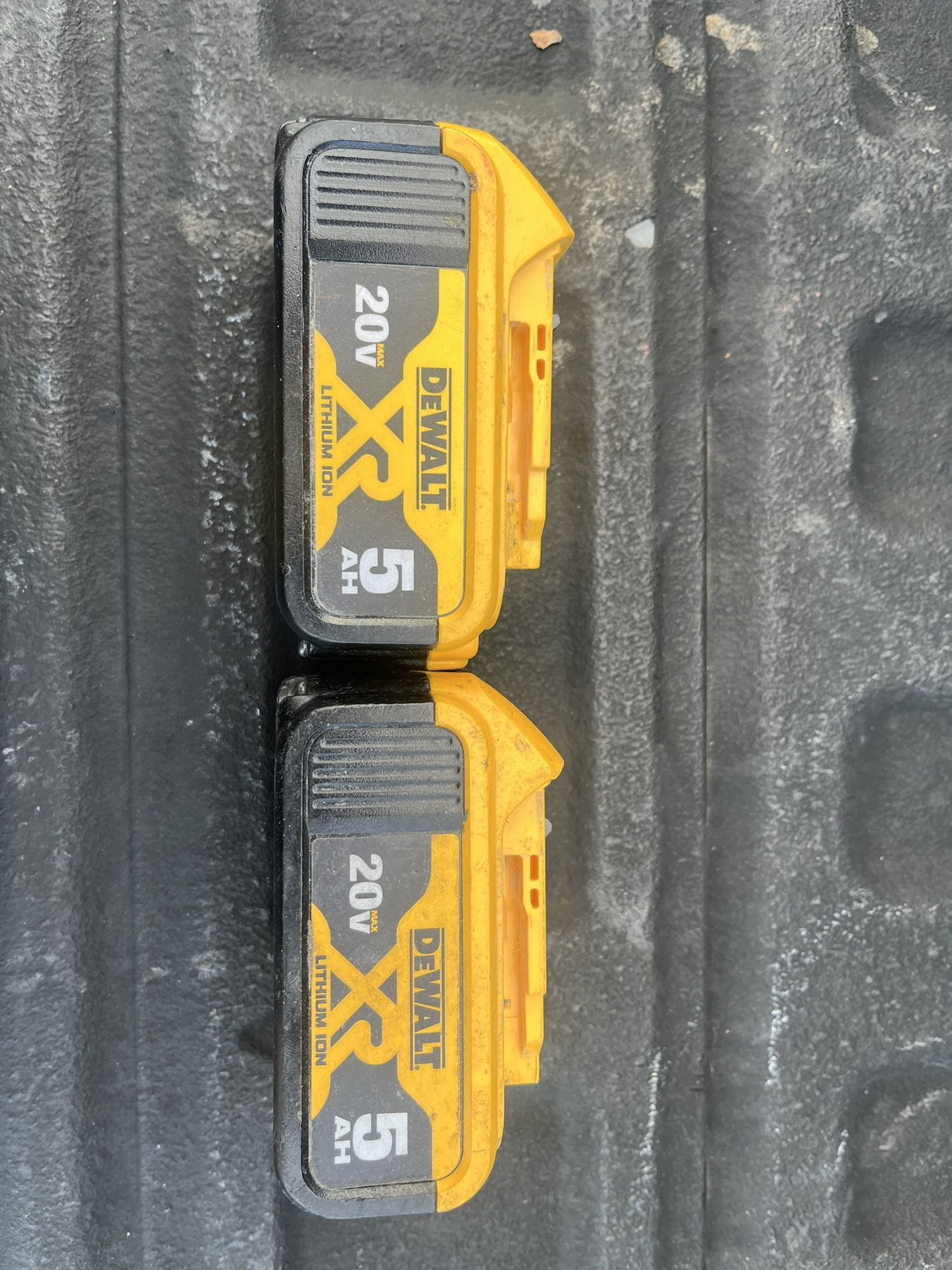 Dewalt Battery 5ah (2)