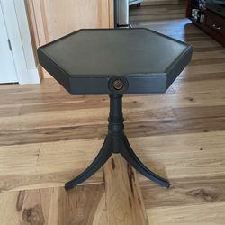 Nostalgic / Quaint Accent Table