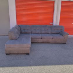 Grey Ashley’s Sectional (FREE DELIVERY!!!)