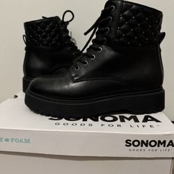 Girls Black Boots Size 4