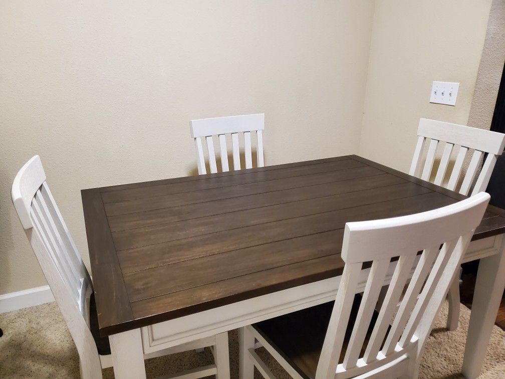 Dining Table With Chairs