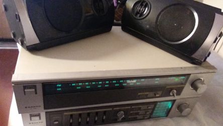 Sanyo stereo. .system