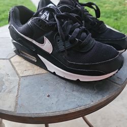 Nike Shoe For Girls  Size 7 