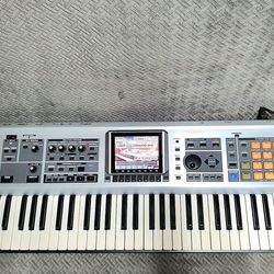 Roland Phantom X6 With Stand 