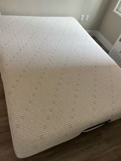 Sealy Queen Memory Foam Mattress (Firm) - Less than 1 Yr Old