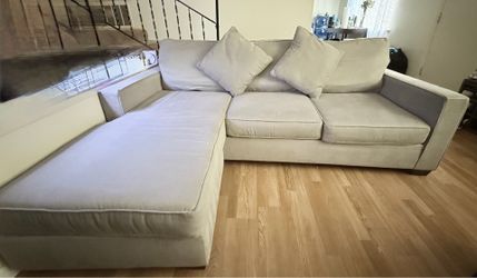 Modern Gray L-Shaped Sectional Couch w/ Chaise + Pillows