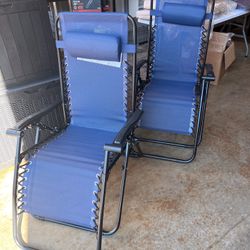 Brand new only one First come, first served 😋😋..Zero Gravity Chairs, Set of 2 Portable Recliner Beach Camping Patio Outdoor Folding Lounge Chair wit