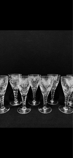 Vintage Stuart Cut Crystal Sherry Glasses Set of 8 Excellent Condition 4.25” . Beautiful and very rare sherry , liquor glasses are in excellent condit
