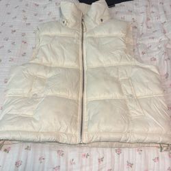 AE Puffer Vest