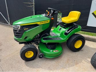 John Deere s-100 riding mower
