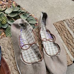 Ladies Flats, Blowfish.  Size 9