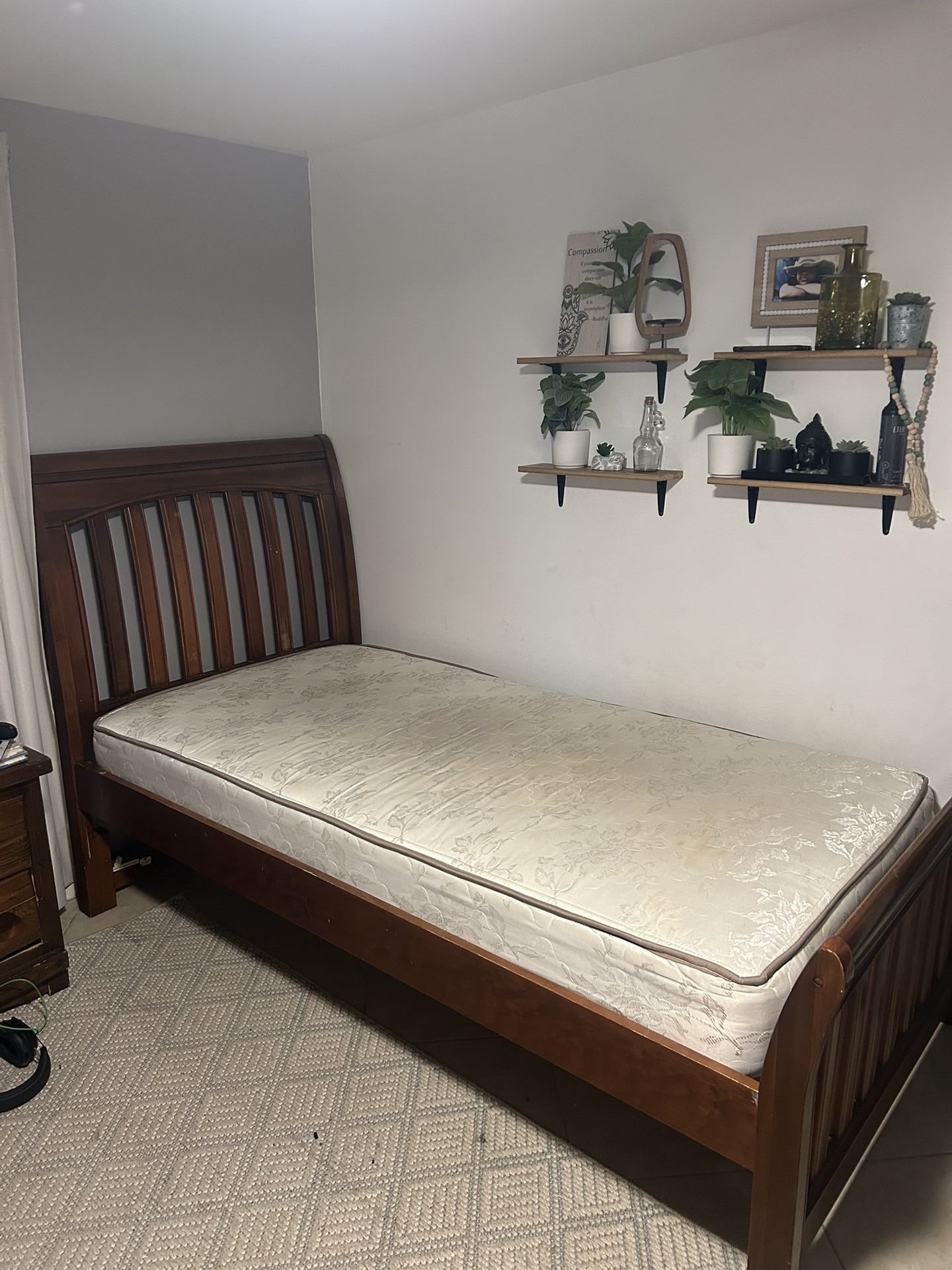 TWIN BED AND DRESSER