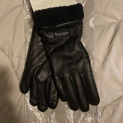 By Uggs Gloves
