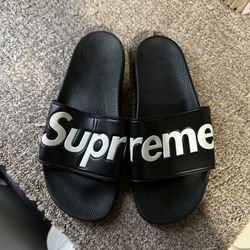Used Supreme Slides Size 9