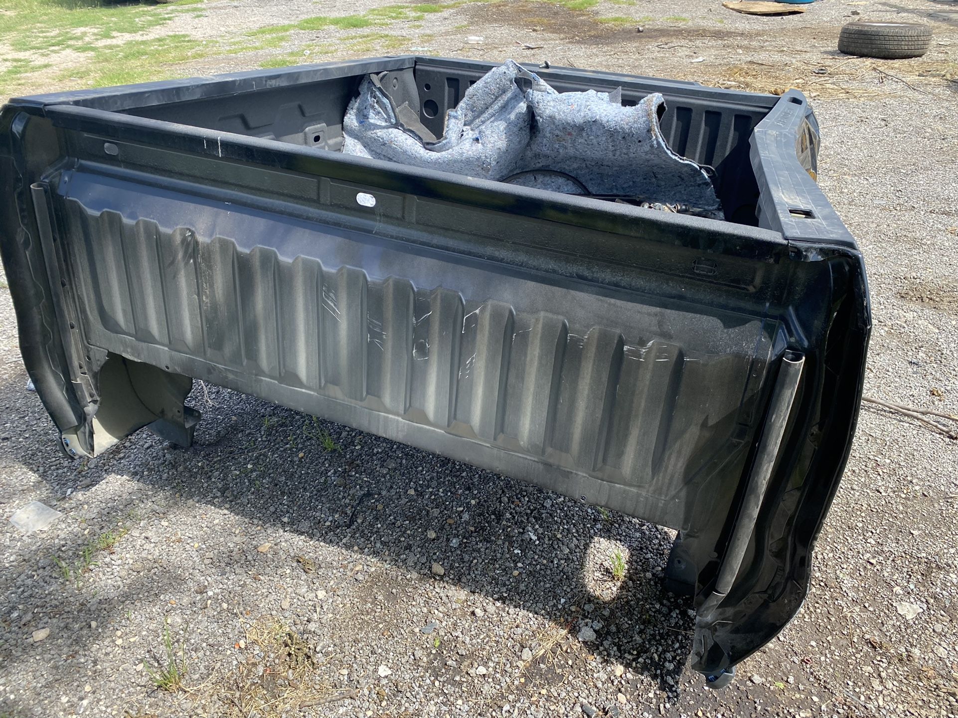 Bed Tailgate & Tailight 2019-2022 Silverado