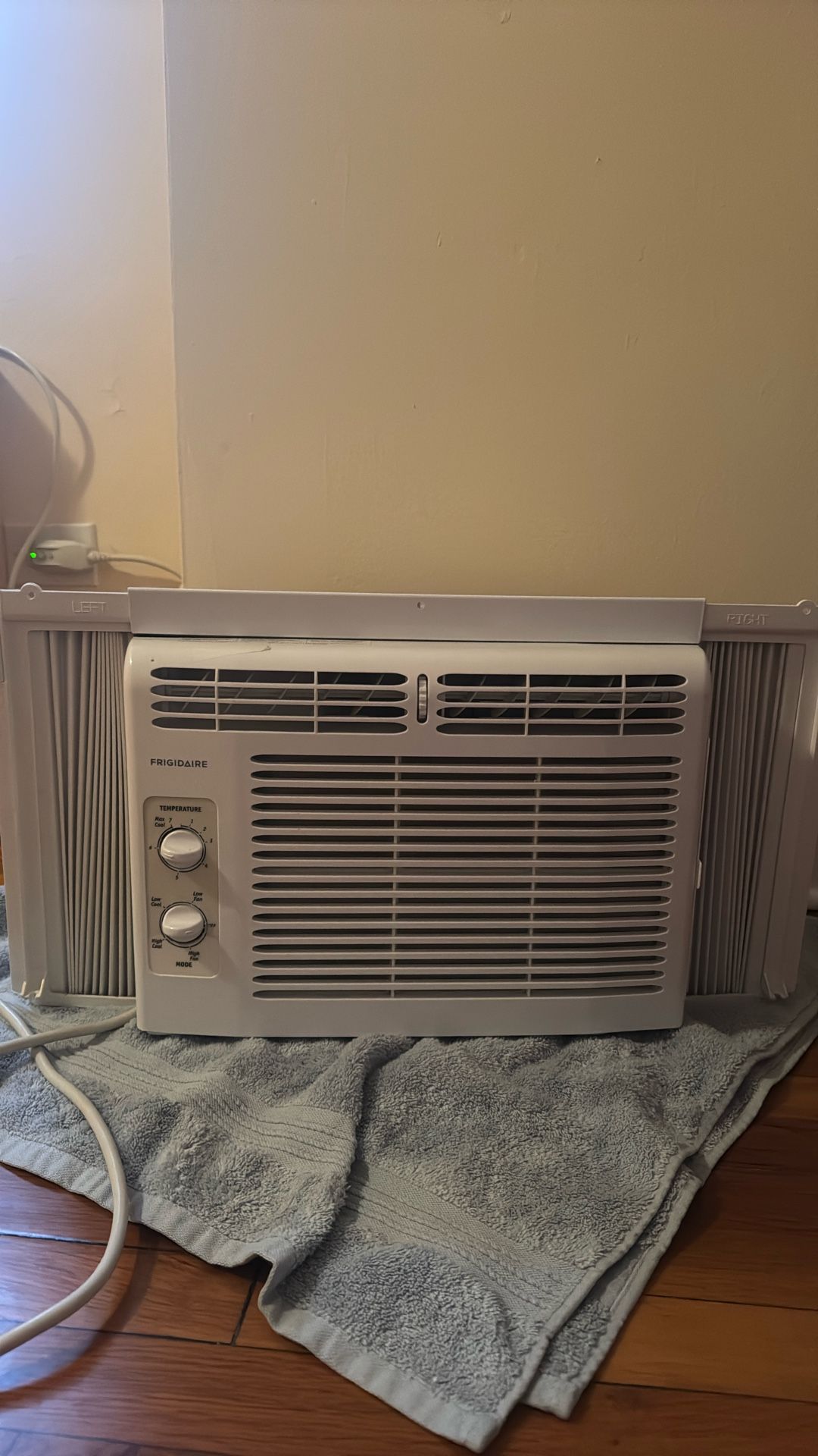 Frigidaire 5,000 BTU Window-Mounted Room Air Conditioner