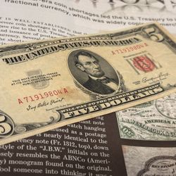 $5 1953   Vintage Banknote USA. Collectable 