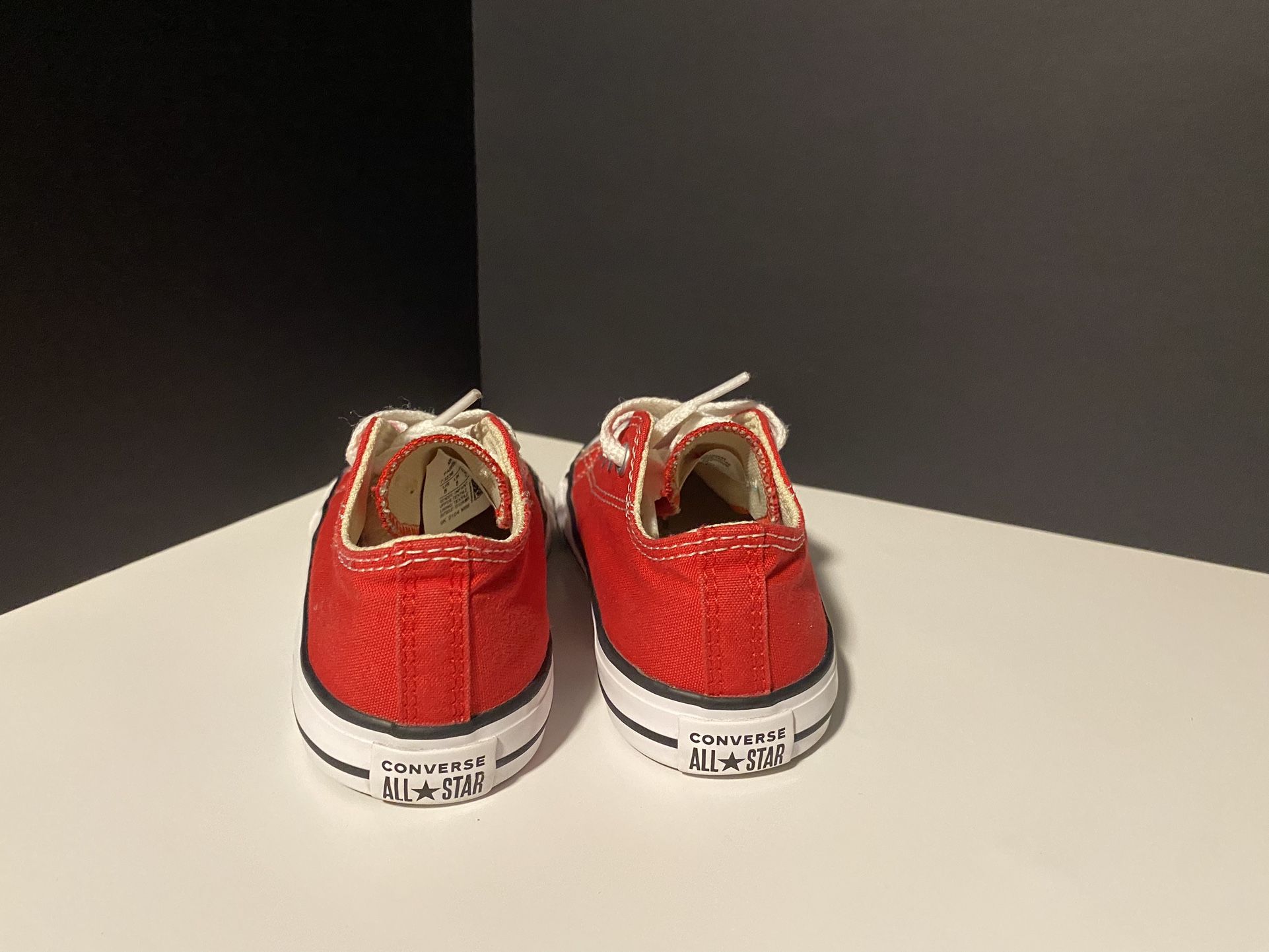 INFANT TODDLER CONVERSE SHOES SIZE 8