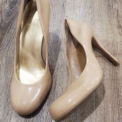 Jessica Simpson heels size 9