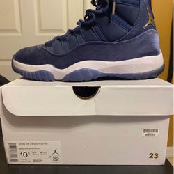 Jordan 11 Midnight Navy Velvet